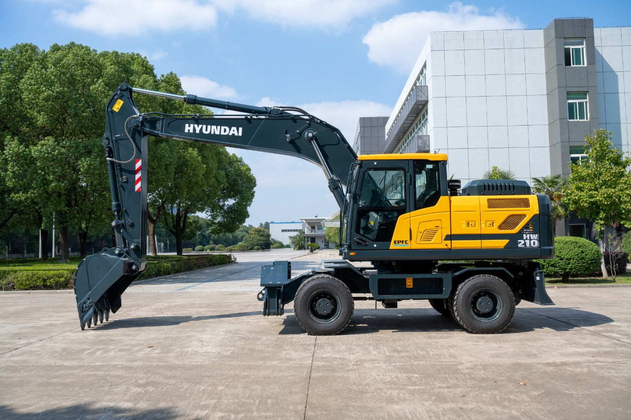 HYUNDAI HW210 - Kolesové rýpadlo: obrázek 3 HYUNDAI HW210 - Kolesové rýpadlo: obrázek 3
