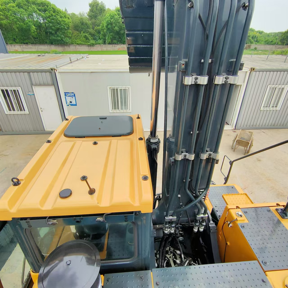 HYUNDAI HX220L - Pásové rýpadlo: obrázek 5 HYUNDAI HX220L - Pásové rýpadlo: obrázek 5