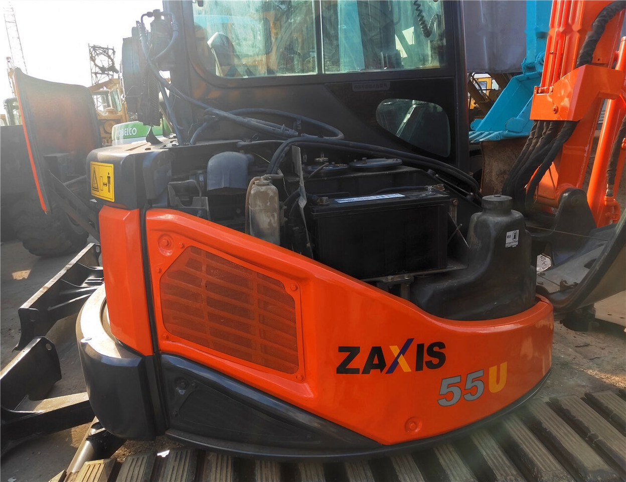Mini rýpadlo Hitachi ZX55UR: obrázek 7