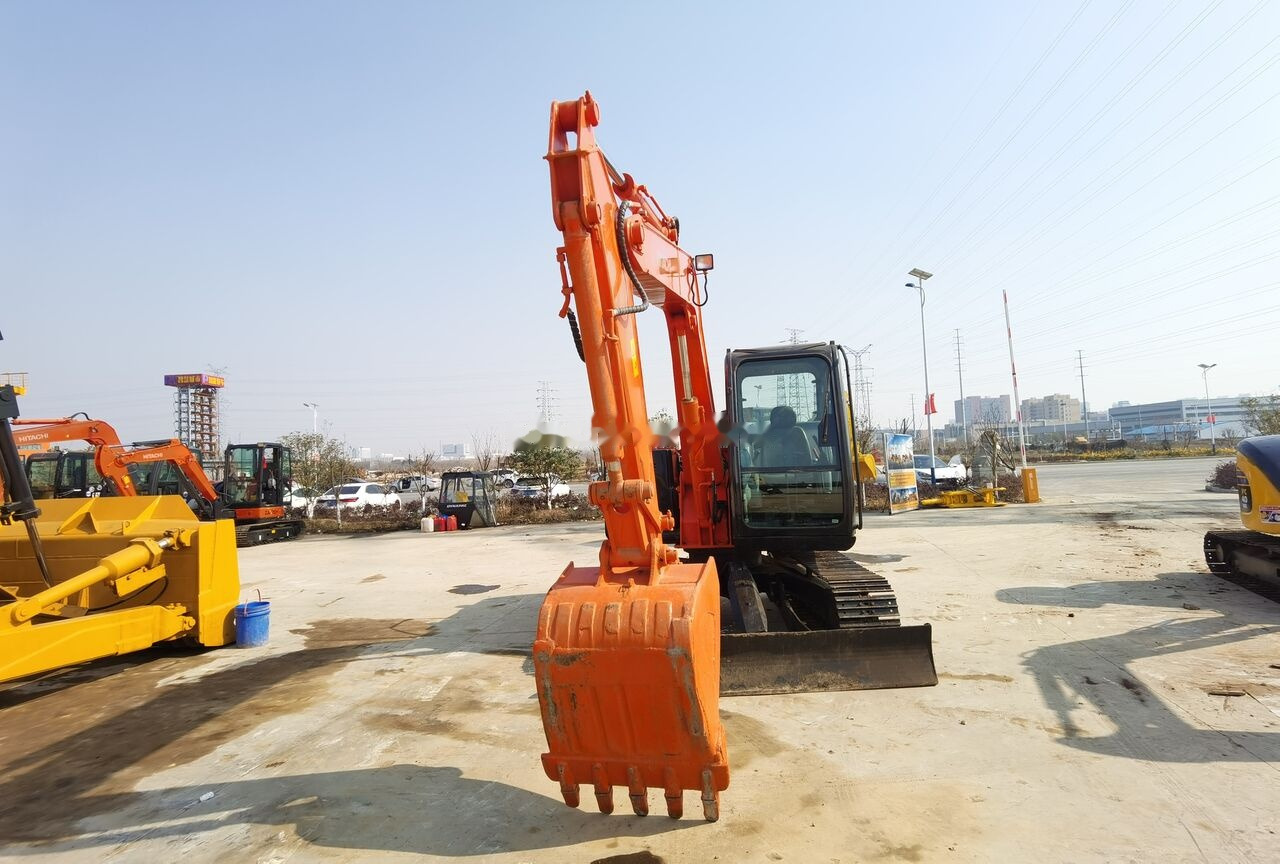 Hitachi ZX70 - Mini rýpadlo: obrázek 5 Hitachi ZX70 - Mini rýpadlo: obrázek 5