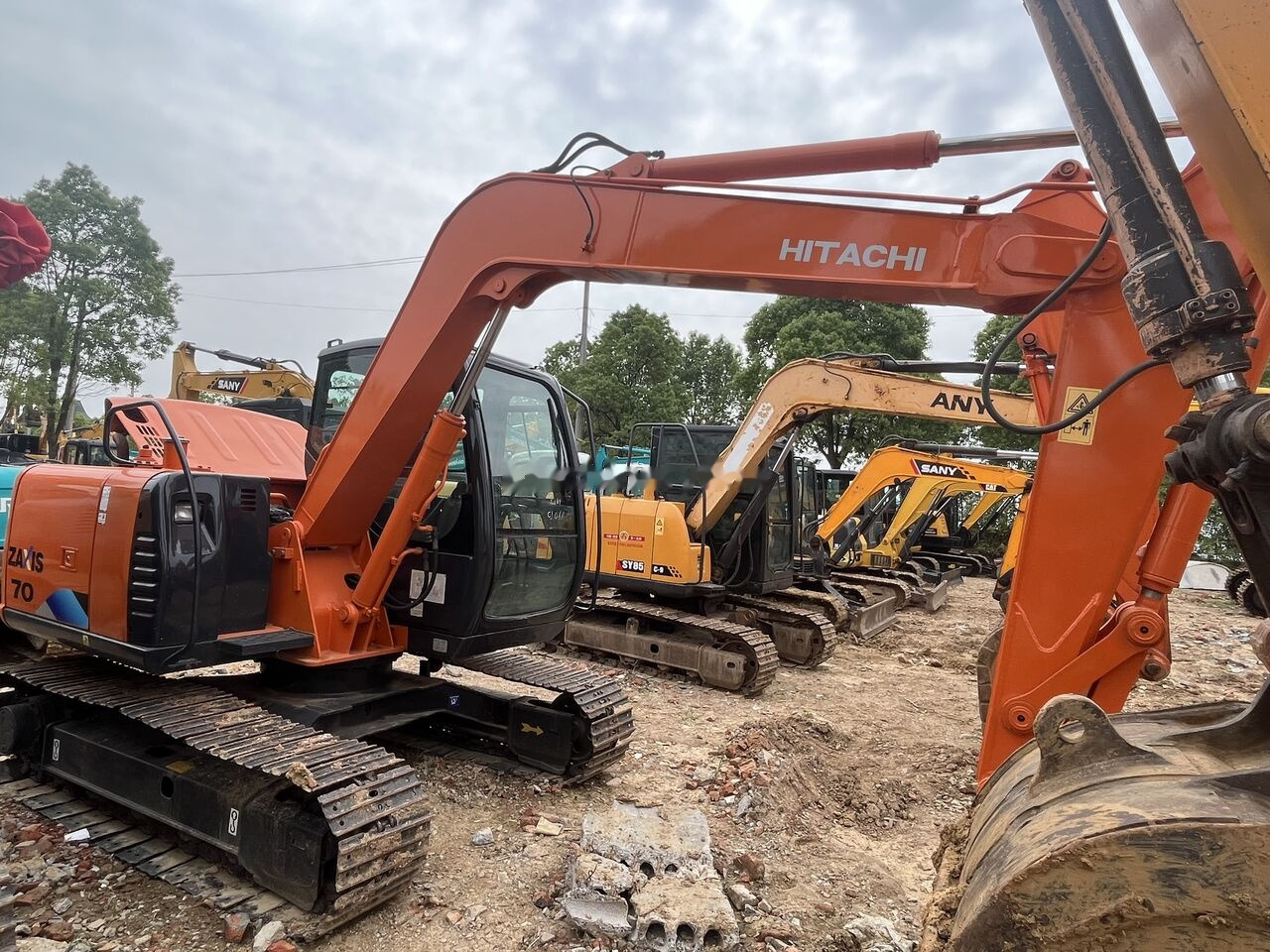 Hitachi ZX70 - Mini rýpadlo: obrázek 1 Hitachi ZX70 - Mini rýpadlo: obrázek 1