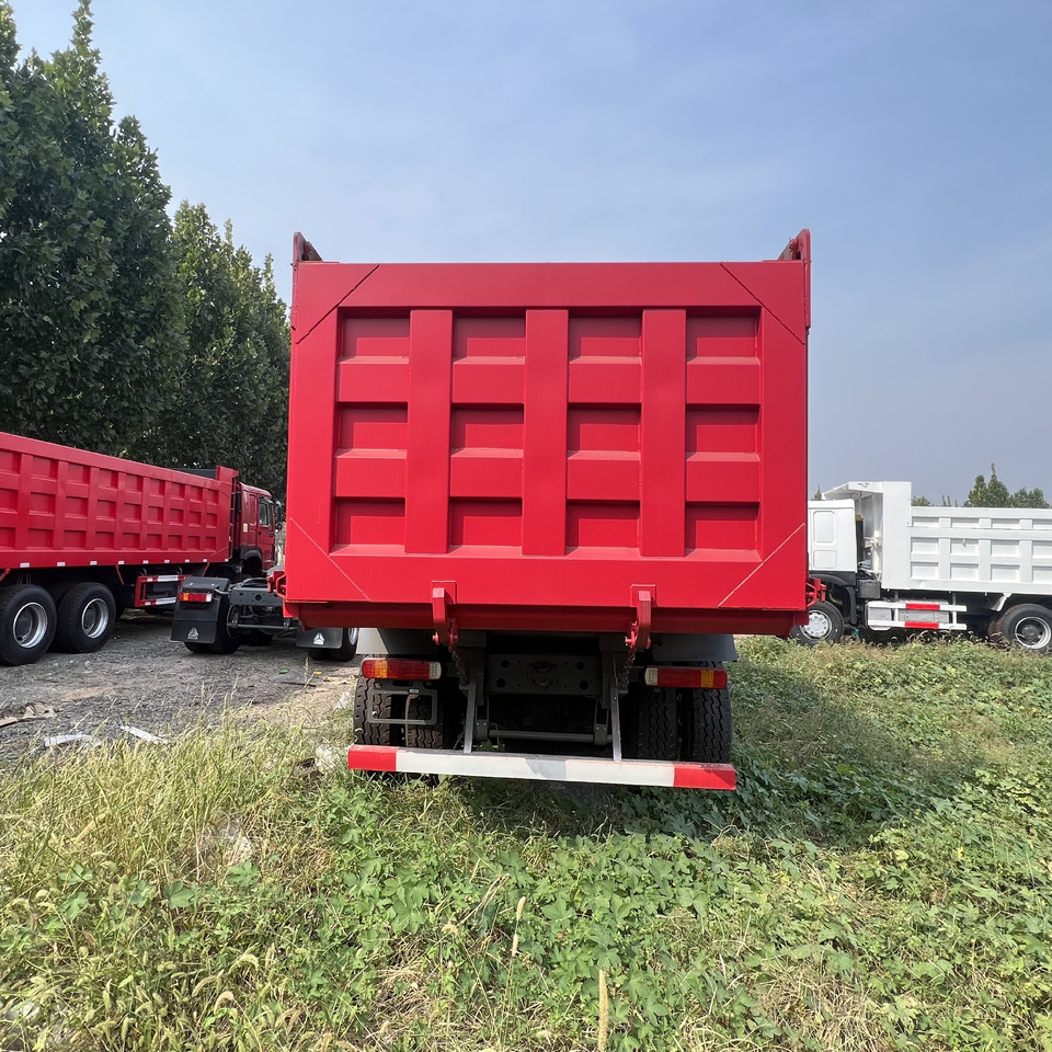 Howo 8*4 - Sklápěč: obrázek 2 Howo 8*4 - Sklápěč: obrázek 2