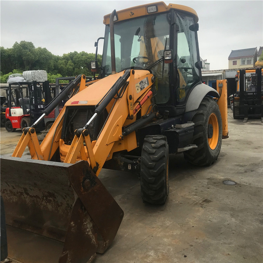 JCB 3CX-4T - Rýpadlo-nakladač: obrázek 5 JCB 3CX-4T - Rýpadlo-nakladač: obrázek 5