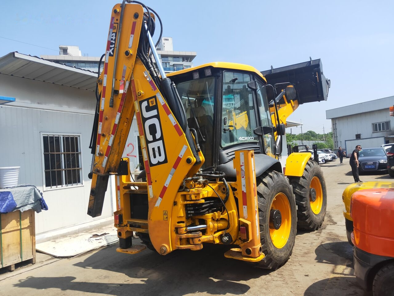 JCB 4CX - Rýpadlo-nakladač: obrázek 3 JCB 4CX - Rýpadlo-nakladač: obrázek 3
