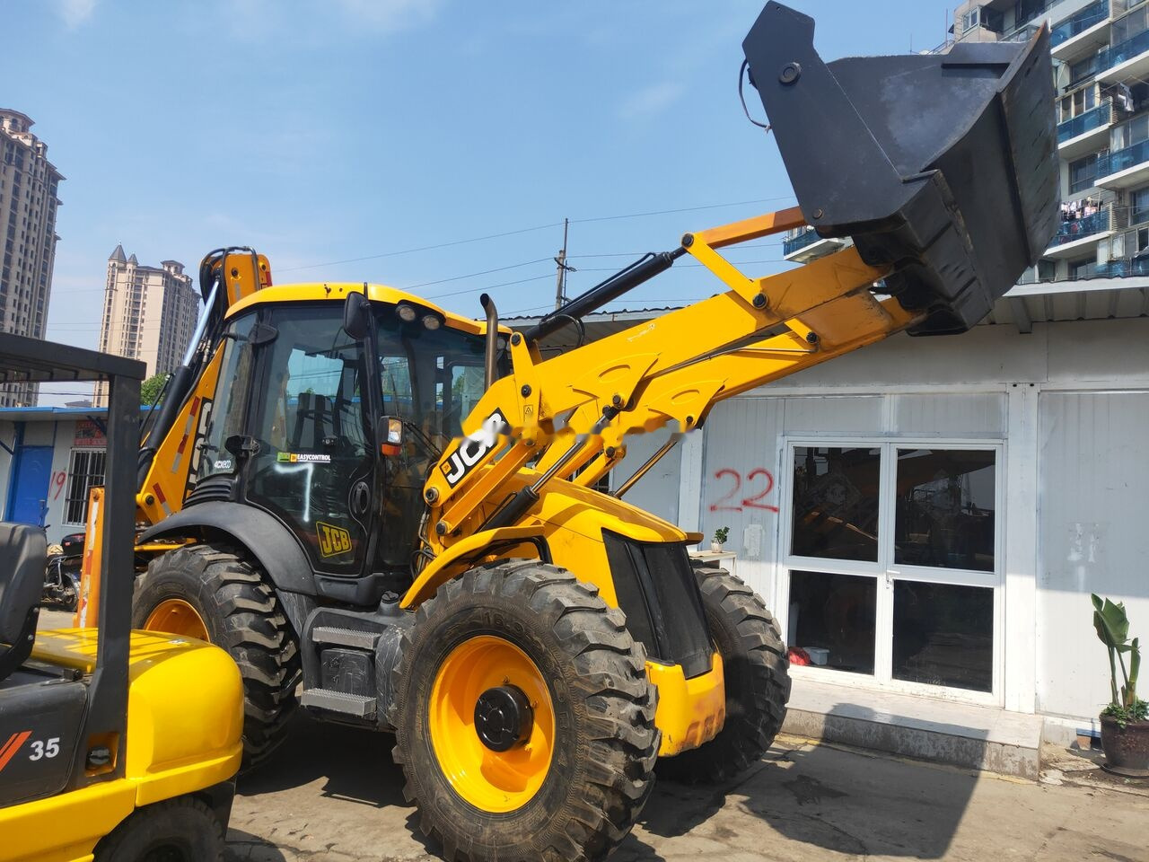 JCB 4CX - Rýpadlo-nakladač: obrázek 1 JCB 4CX - Rýpadlo-nakladač: obrázek 1