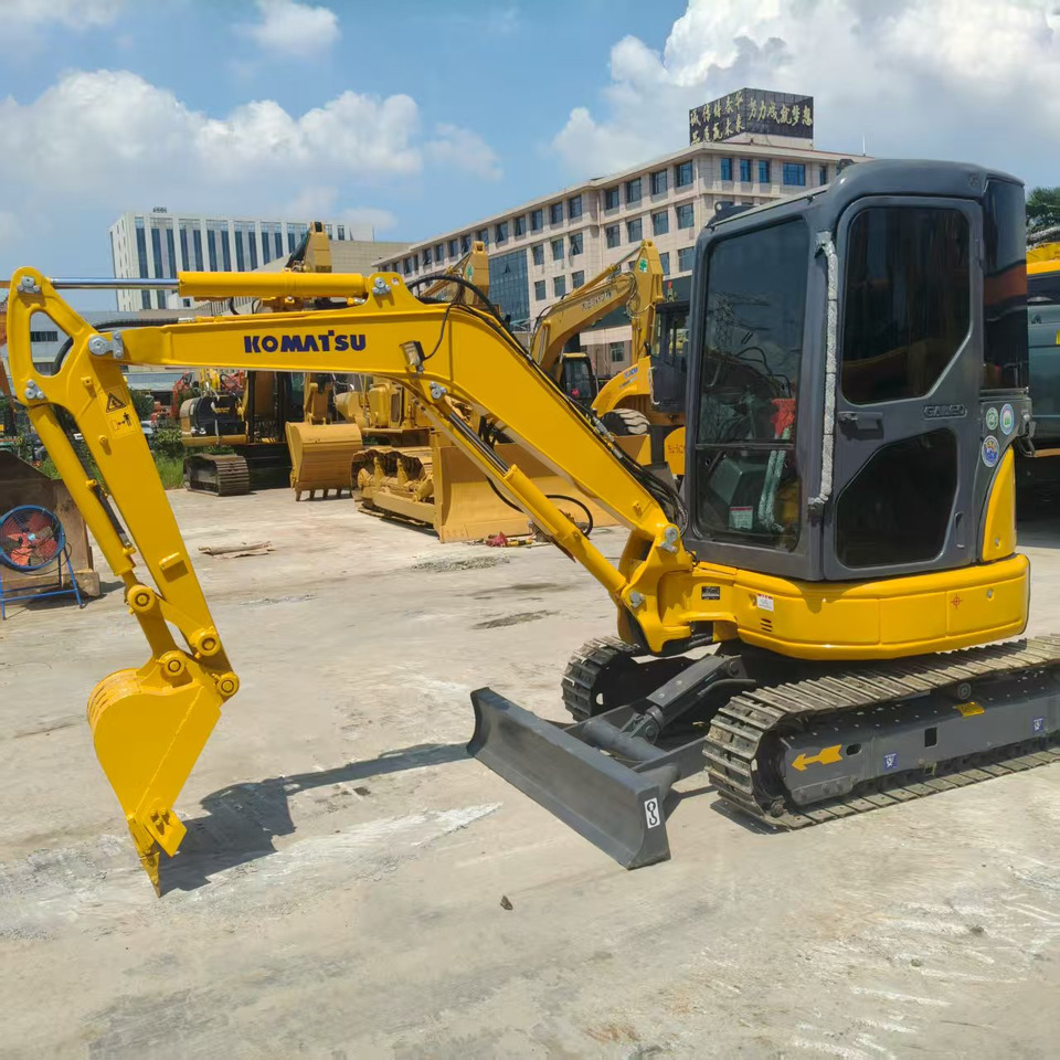 KOMATSU PC30 - Mini rýpadlo: obrázek 3 KOMATSU PC30 - Mini rýpadlo: obrázek 3
