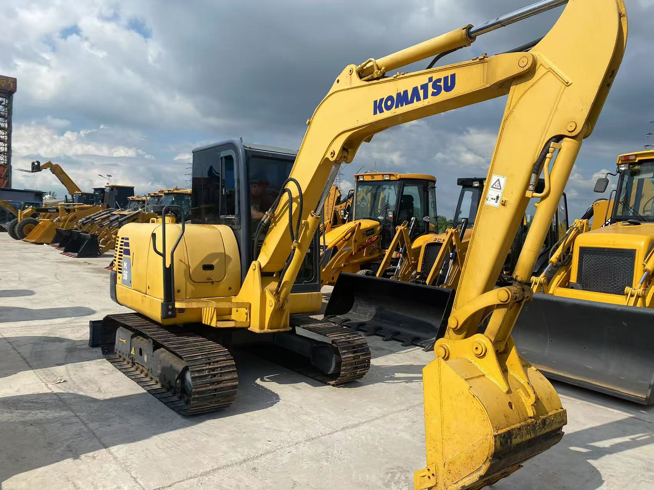KOMATSU PC56-7 - Mini rýpadlo: obrázek 4 KOMATSU PC56-7 - Mini rýpadlo: obrázek 4