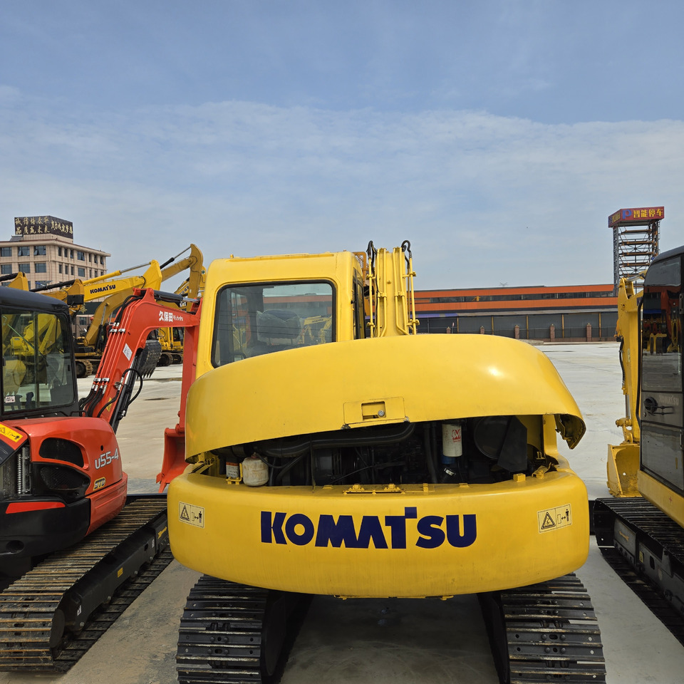 KOMATSU PC60 - Mini rýpadlo: obrázek 3 KOMATSU PC60 - Mini rýpadlo: obrázek 3