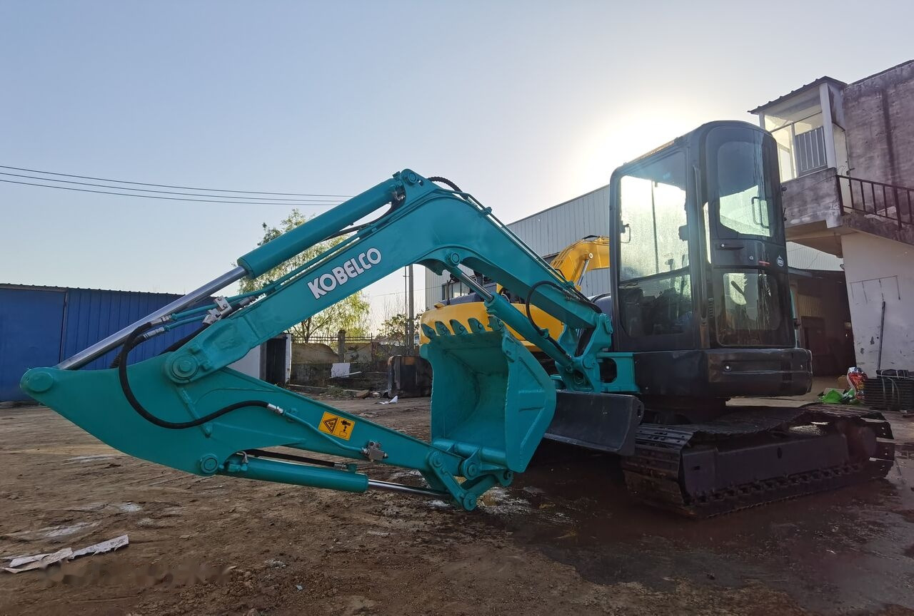 Kobelco SK55SR - Mini rýpadlo: obrázek 4 Kobelco SK55SR - Mini rýpadlo: obrázek 4