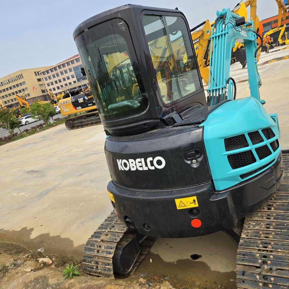 Kobelco SK55SR - Mini rýpadlo: obrázek 4 Kobelco SK55SR - Mini rýpadlo: obrázek 4