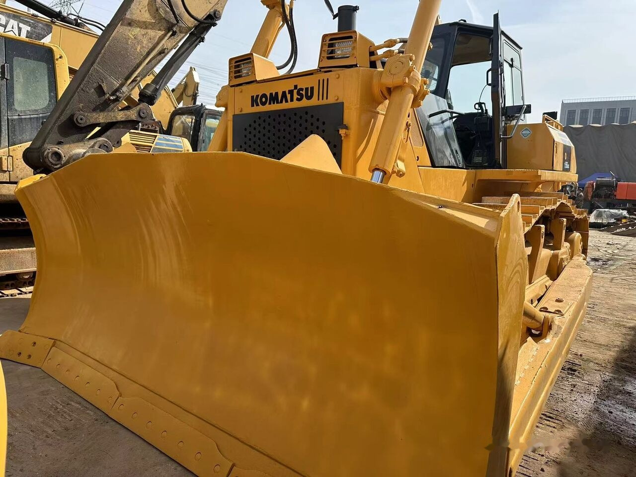Komatsu D155A-5 - Buldozer: obrázek 4 Komatsu D155A-5 - Buldozer: obrázek 4