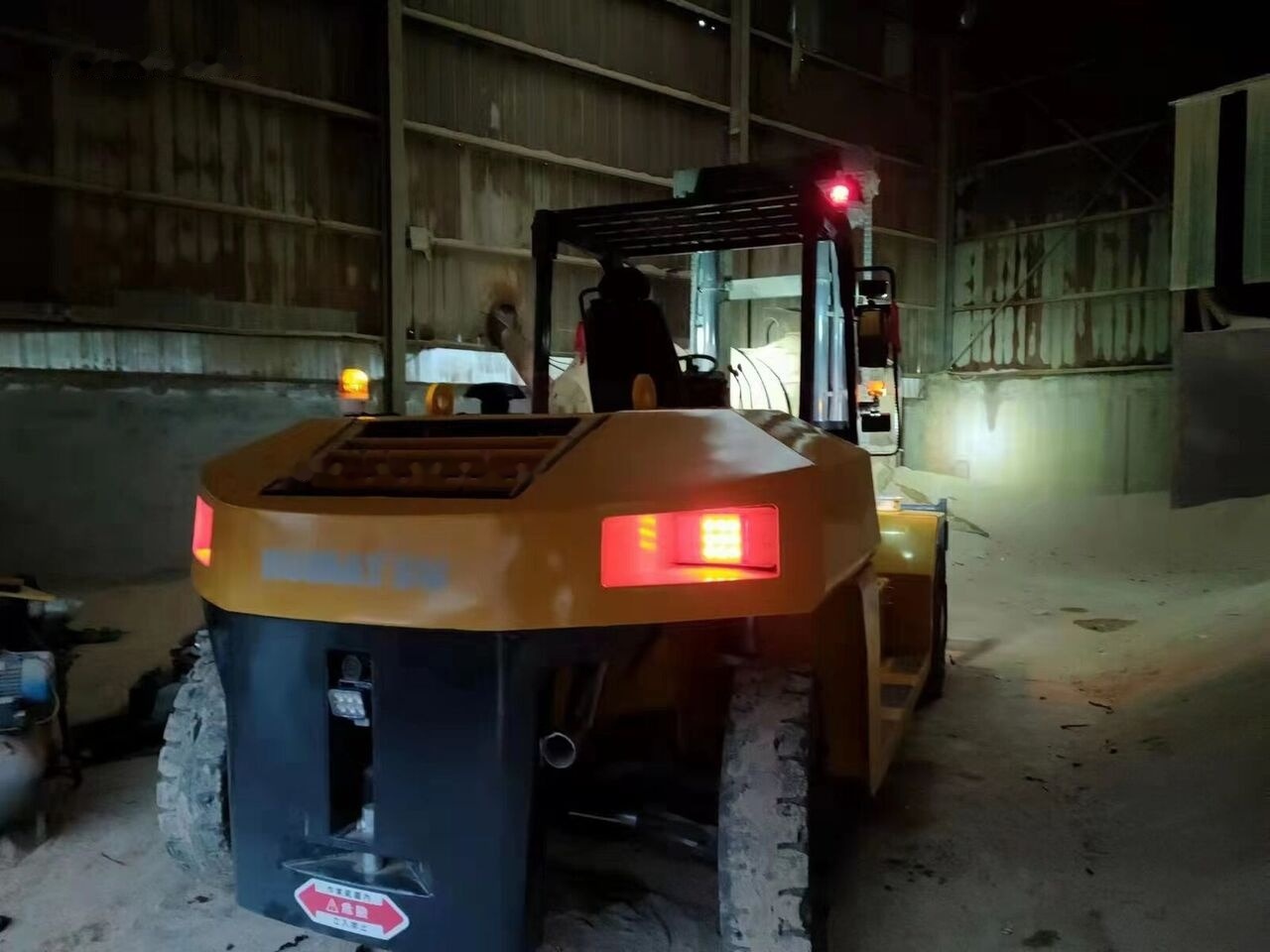 Komatsu FD150 leasing Komatsu FD150: obrázek 13