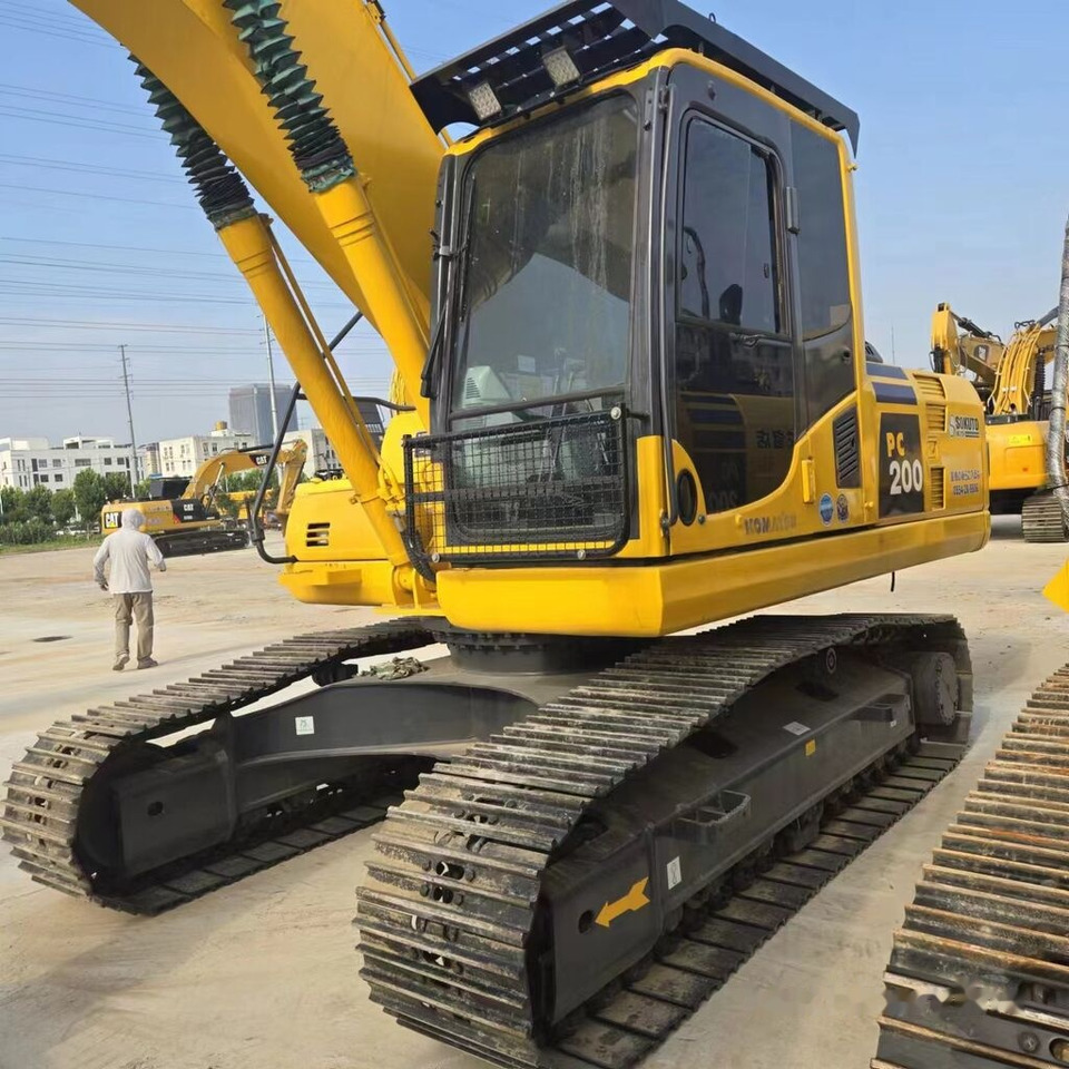 Komatsu PC200-8 - Pásové rýpadlo: obrázek 3 Komatsu PC200-8 - Pásové rýpadlo: obrázek 3