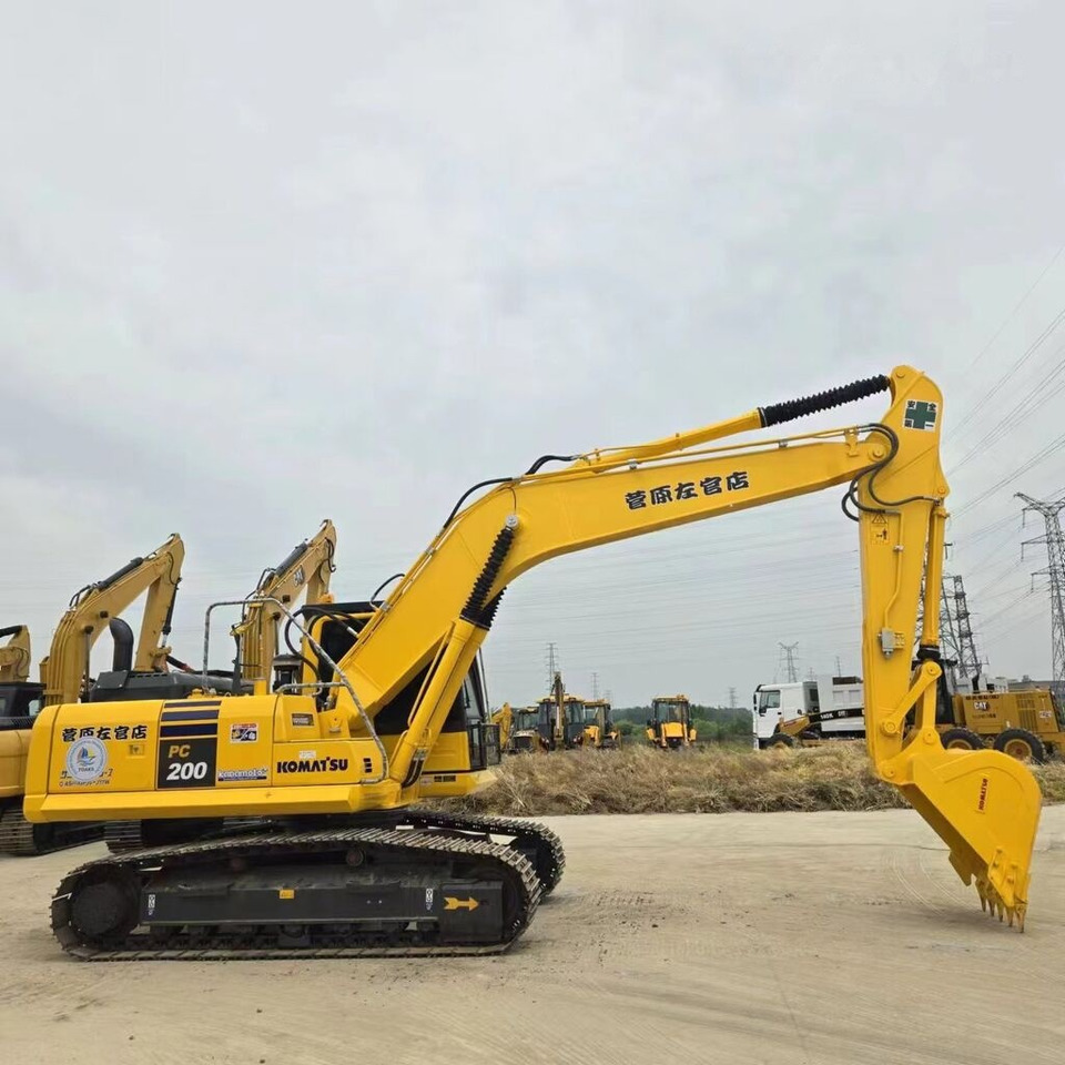 Komatsu PC200-8 - Pásové rýpadlo: obrázek 1 Komatsu PC200-8 - Pásové rýpadlo: obrázek 1