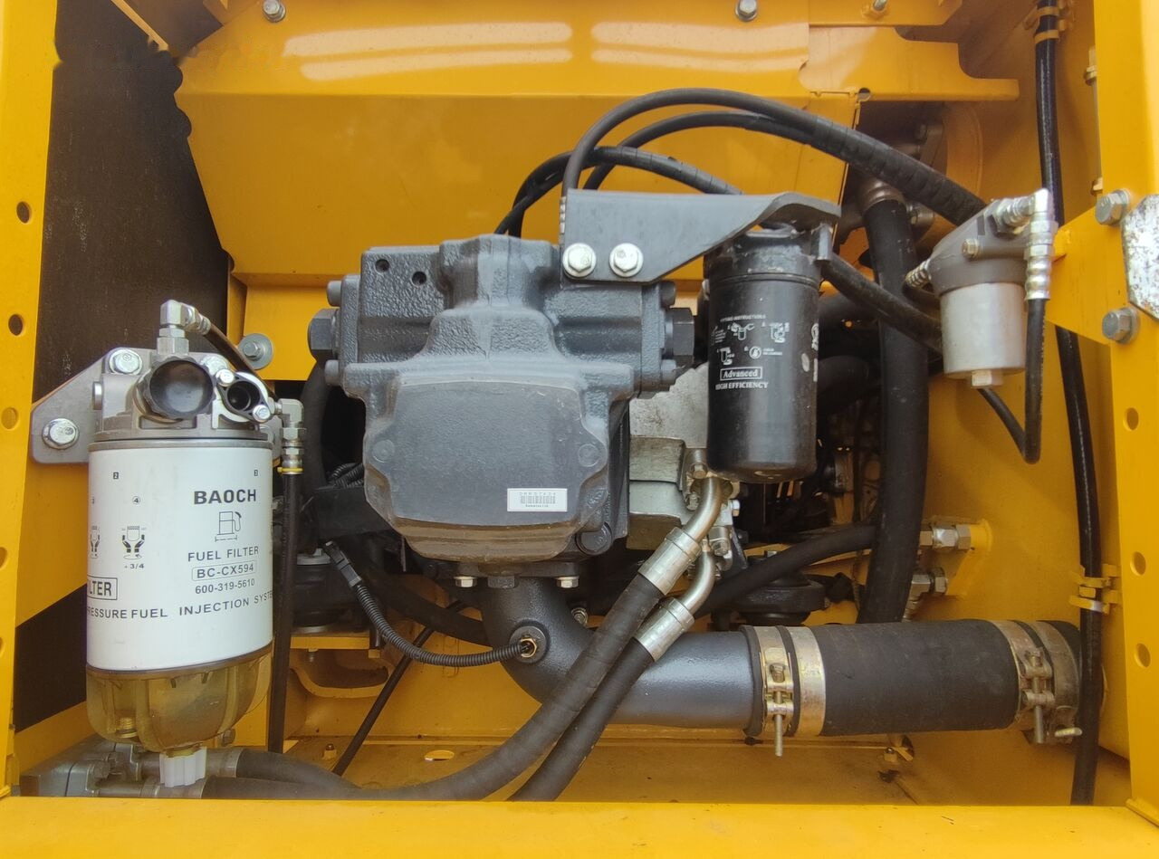 Pásové rýpadlo Komatsu PC240LC: obrázek 8