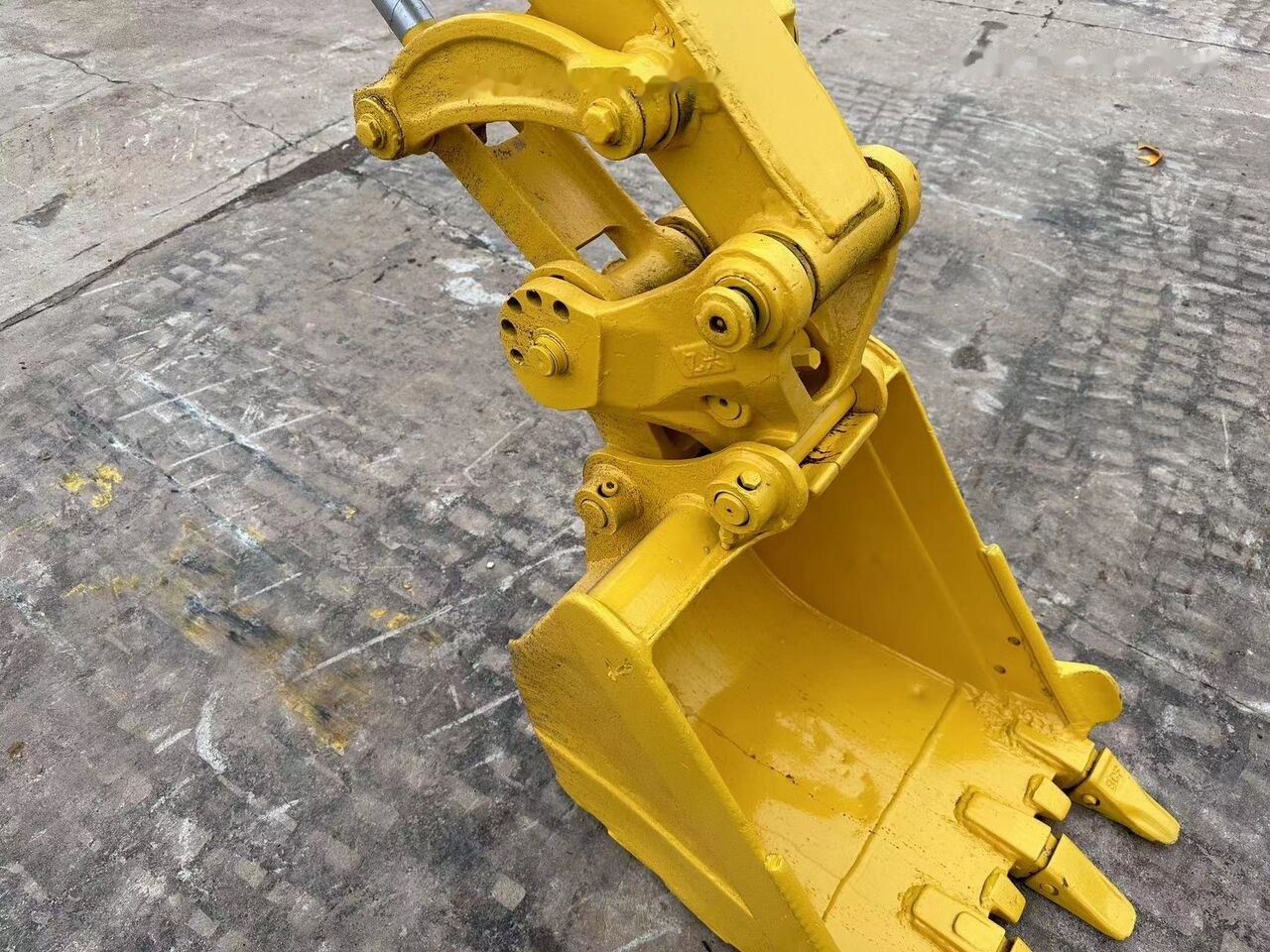 Komatsu PC35 - Mini rýpadlo: obrázek 4 Komatsu PC35 - Mini rýpadlo: obrázek 4