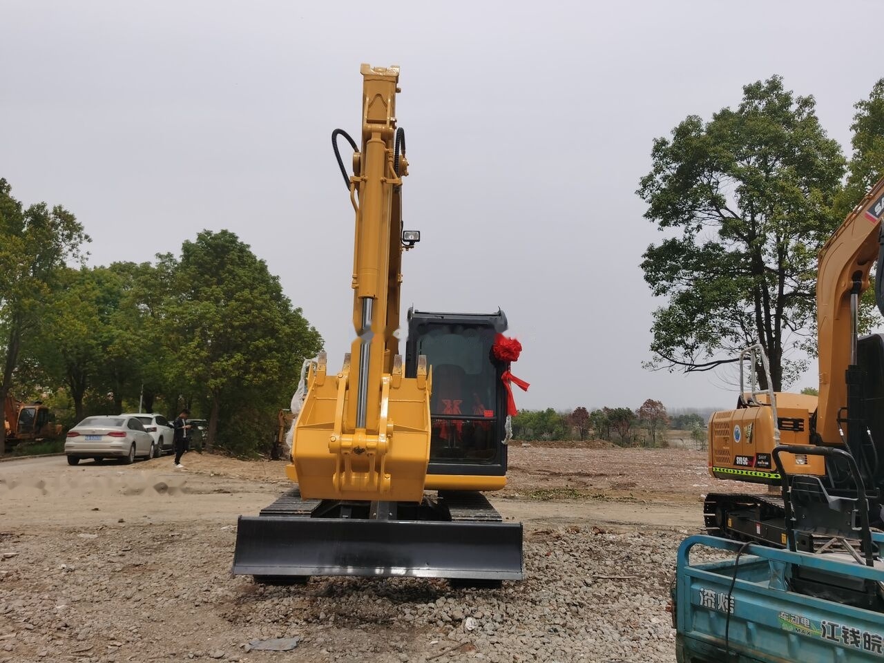 Komatsu PC70-8 - Pásové rýpadlo: obrázek 2 Komatsu PC70-8 - Pásové rýpadlo: obrázek 2