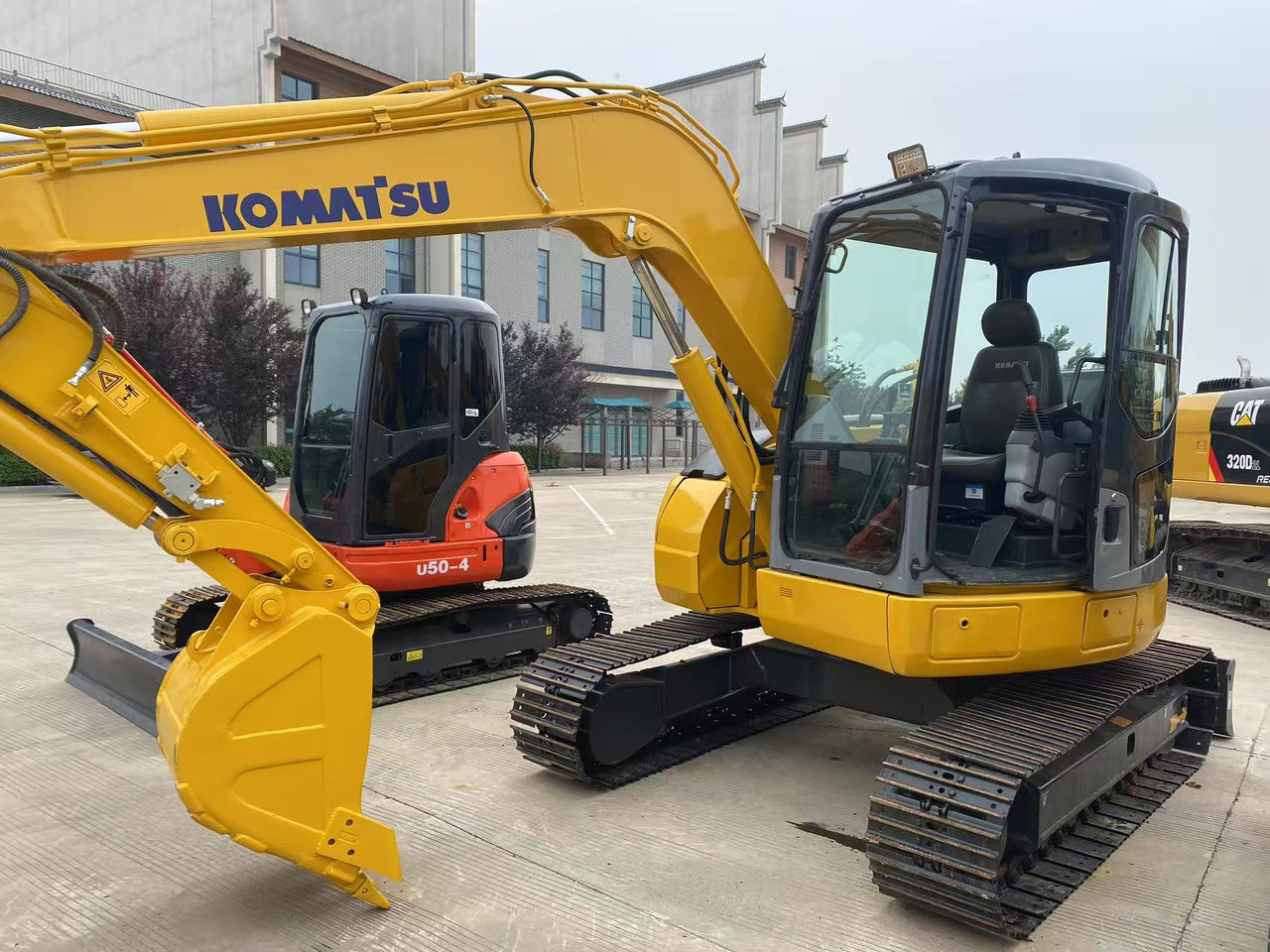 Komatsu PC78US - Mini rýpadlo: obrázek 2 Komatsu PC78US - Mini rýpadlo: obrázek 2