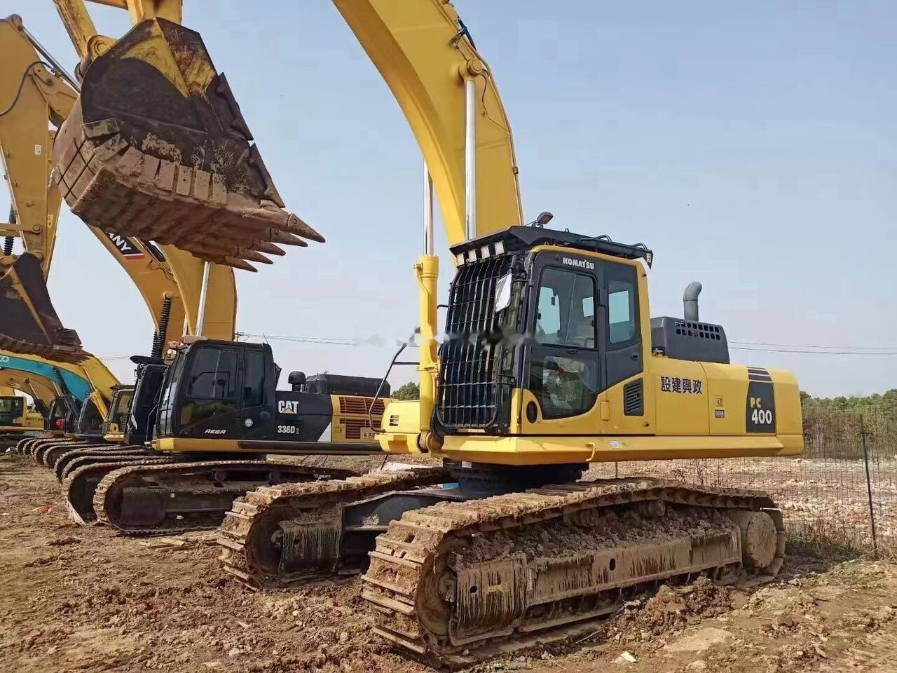 Komatsu pc400-8 - Pásové rýpadlo: obrázek 4 Komatsu pc400-8 - Pásové rýpadlo: obrázek 4