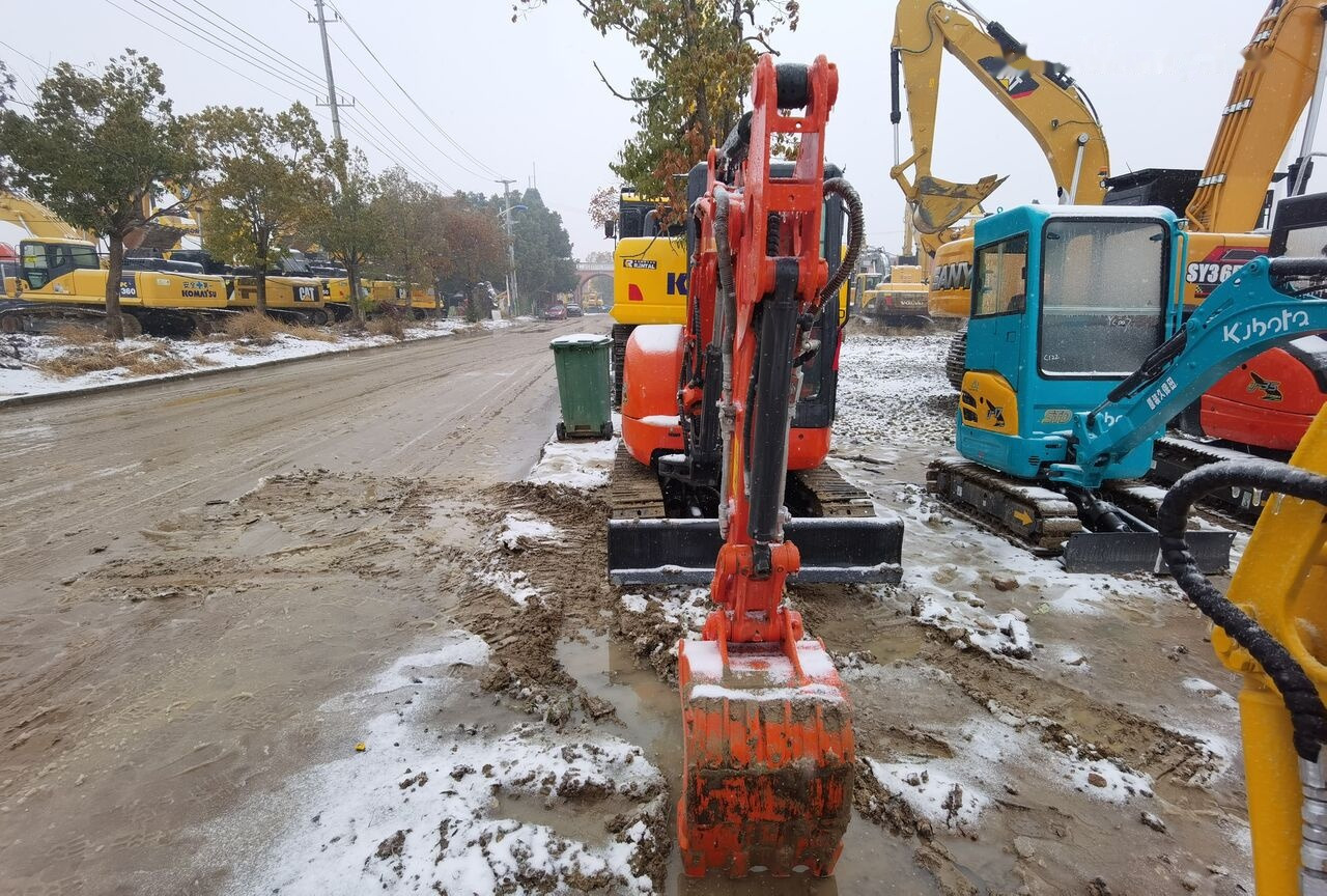 Kubota U30 - Mini rýpadlo: obrázek 3 Kubota U30 - Mini rýpadlo: obrázek 3