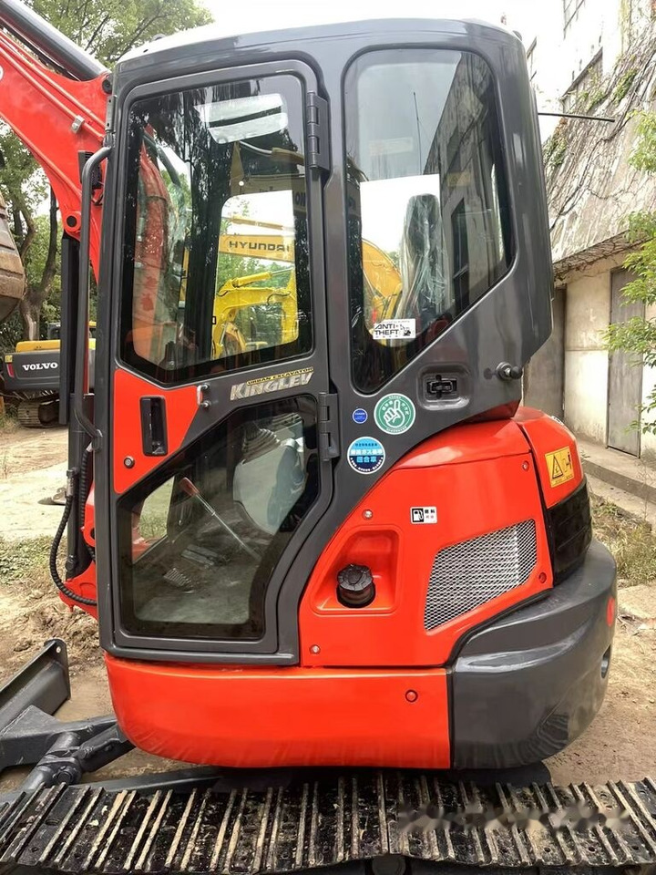 Kubota U35 - Mini rýpadlo: obrázek 4 Kubota U35 - Mini rýpadlo: obrázek 4