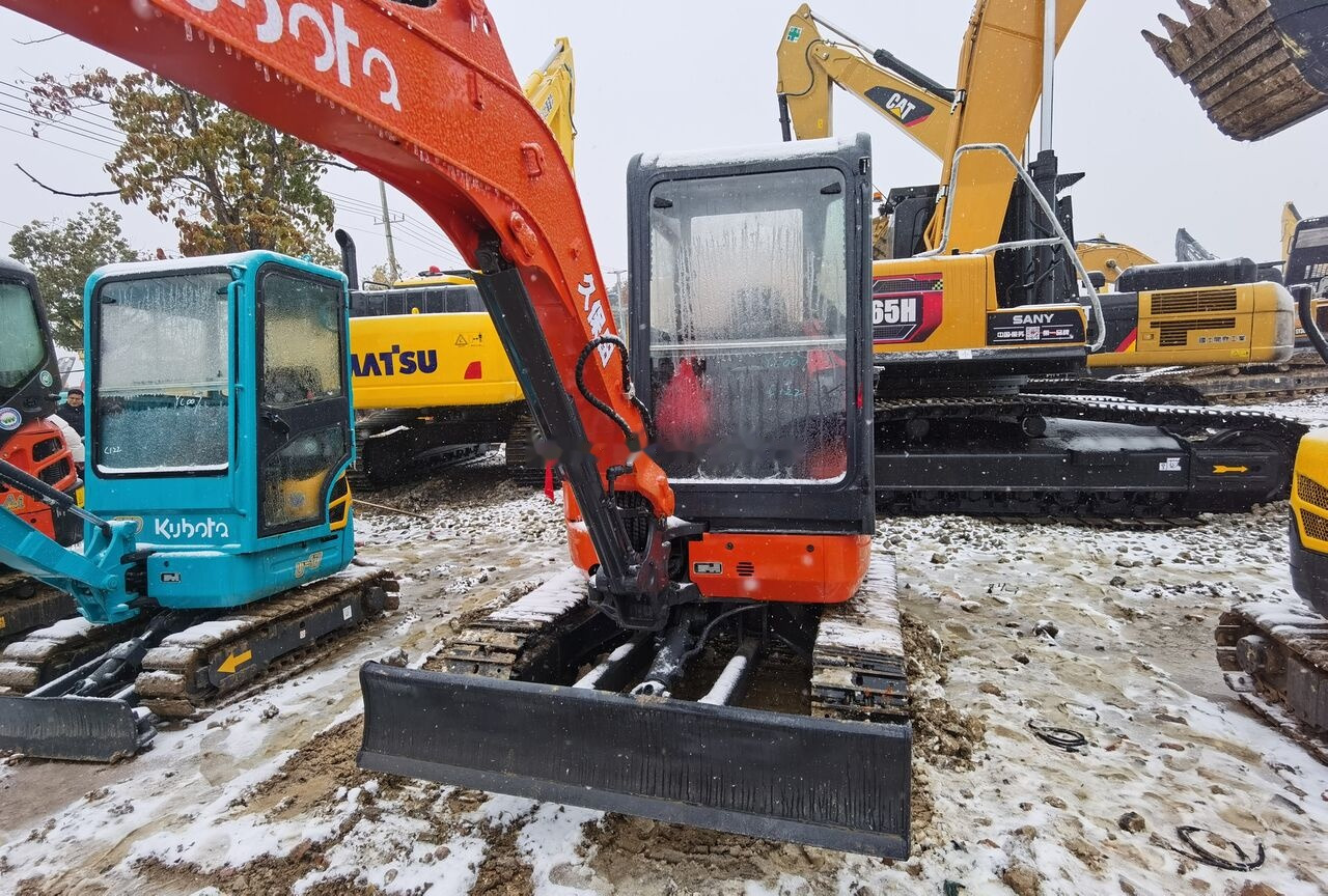 Kubota U35 - Mini rýpadlo: obrázek 3 Kubota U35 - Mini rýpadlo: obrázek 3