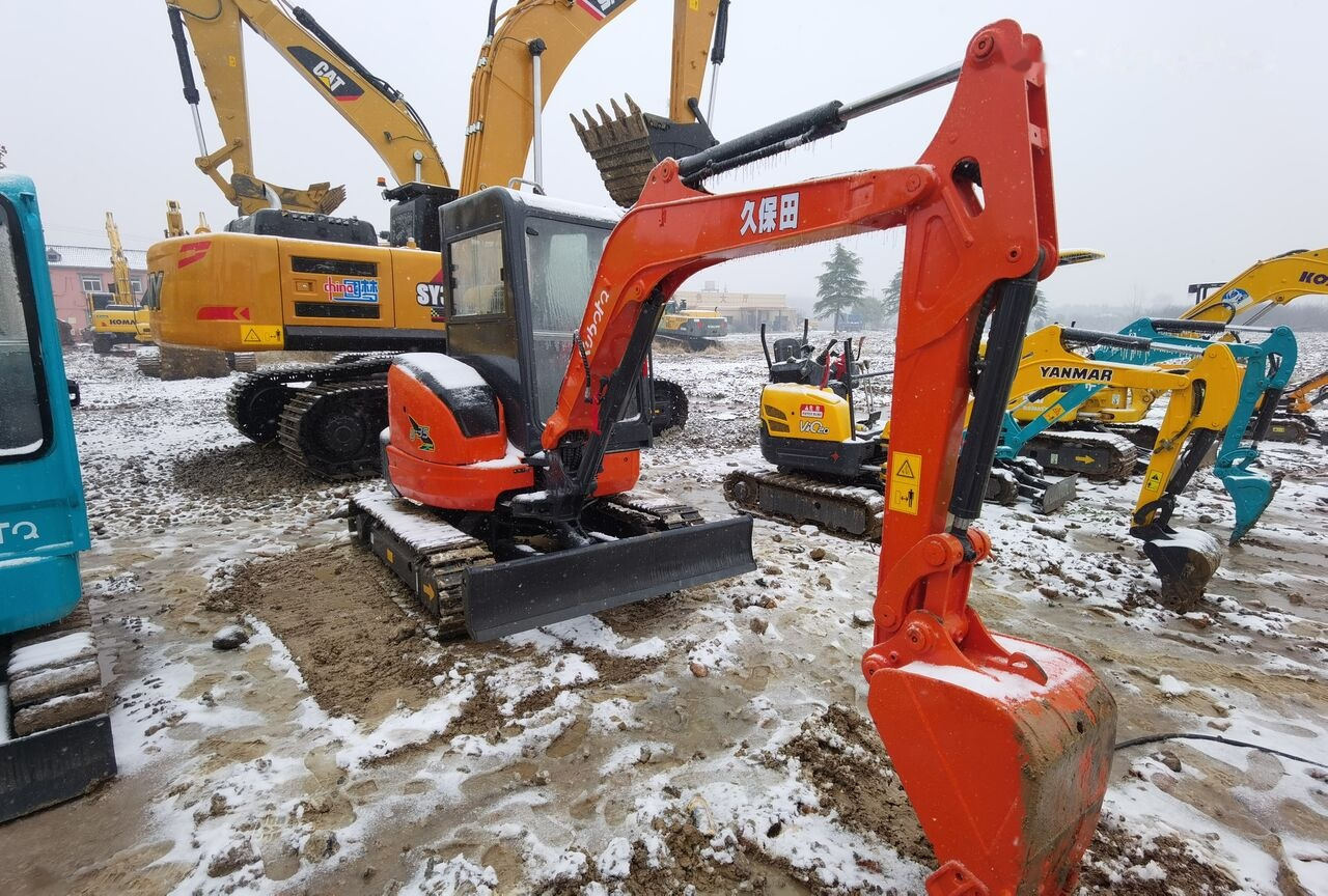 Kubota U35 - Mini rýpadlo: obrázek 4 Kubota U35 - Mini rýpadlo: obrázek 4