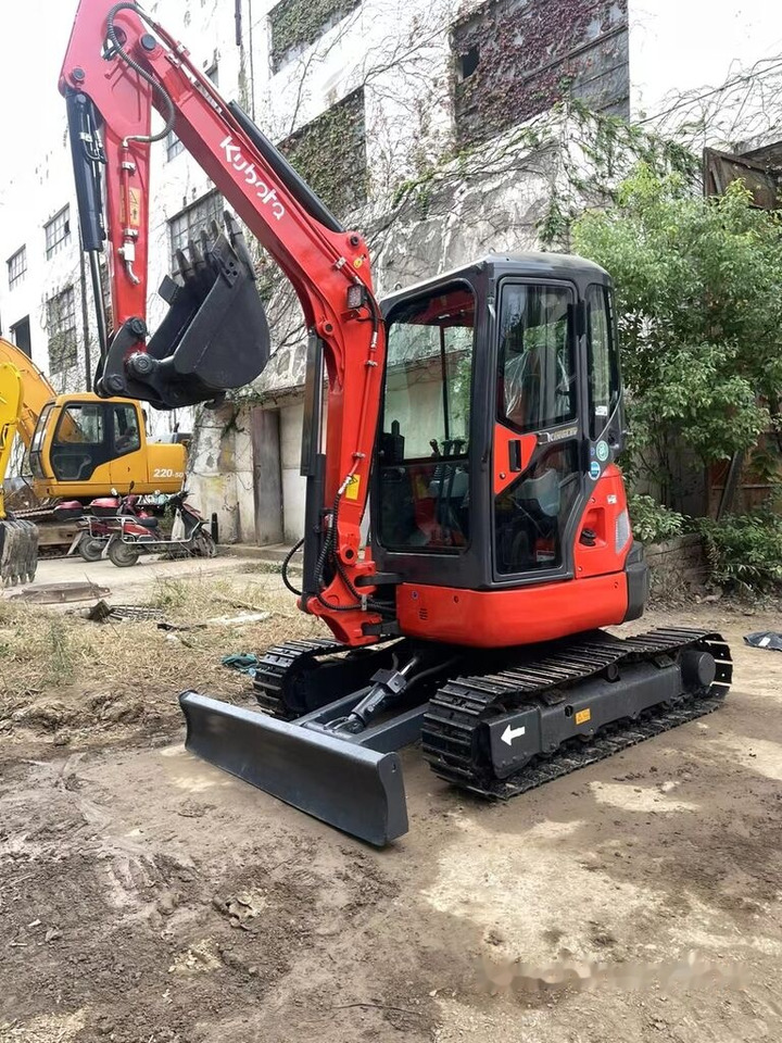 Kubota U35 - Mini rýpadlo: obrázek 2 Kubota U35 - Mini rýpadlo: obrázek 2