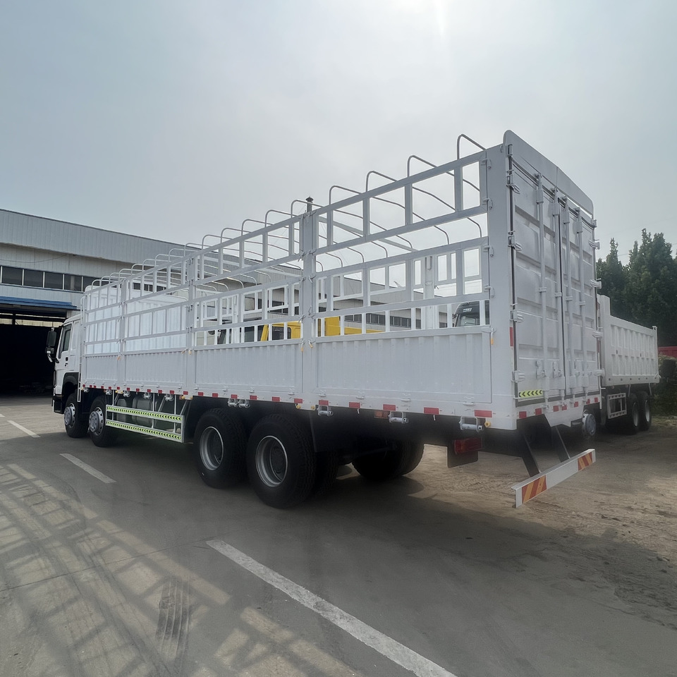 SINOTRUK HOWO 8*4 Fence Truck - Nákladní auto: obrázek 1 SINOTRUK HOWO 8*4 Fence Truck - Nákladní auto: obrázek 1