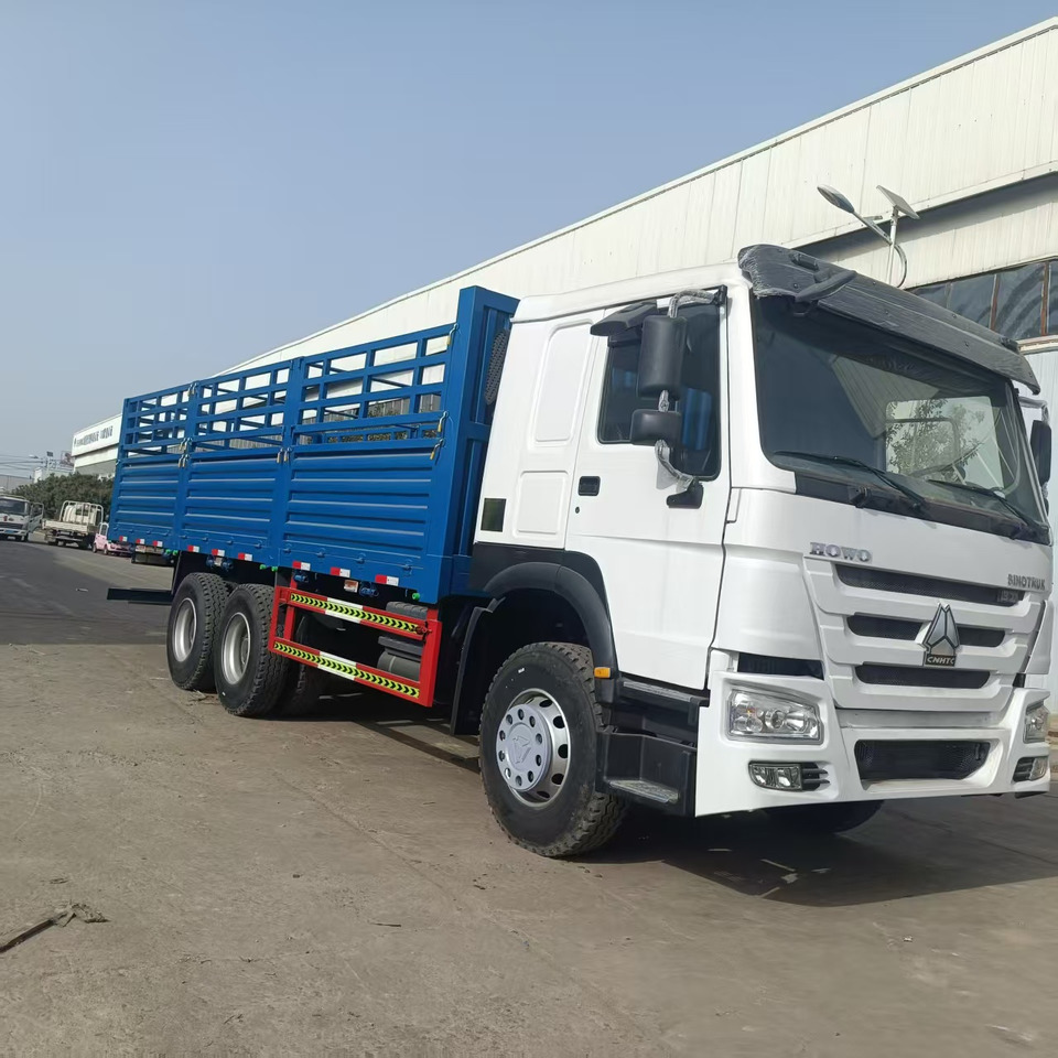 SINOTRUK HOWO - Nákladní auto: obrázek 1 SINOTRUK HOWO - Nákladní auto: obrázek 1