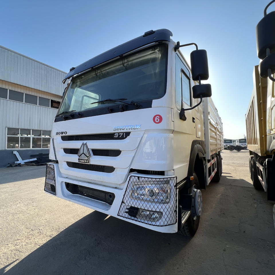 SINOTRUK HOWO - Nákladní auto: obrázek 4 SINOTRUK HOWO - Nákladní auto: obrázek 4