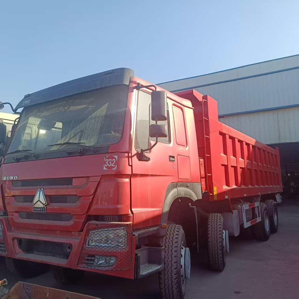 SINOTRUK HOWO 8x4 - Sklápěč: obrázek 1 SINOTRUK HOWO 8x4 - Sklápěč: obrázek 1
