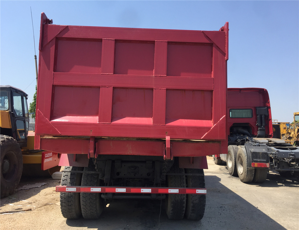 SINOTRUK HOWO - Sklápěč: obrázek 4 SINOTRUK HOWO - Sklápěč: obrázek 4