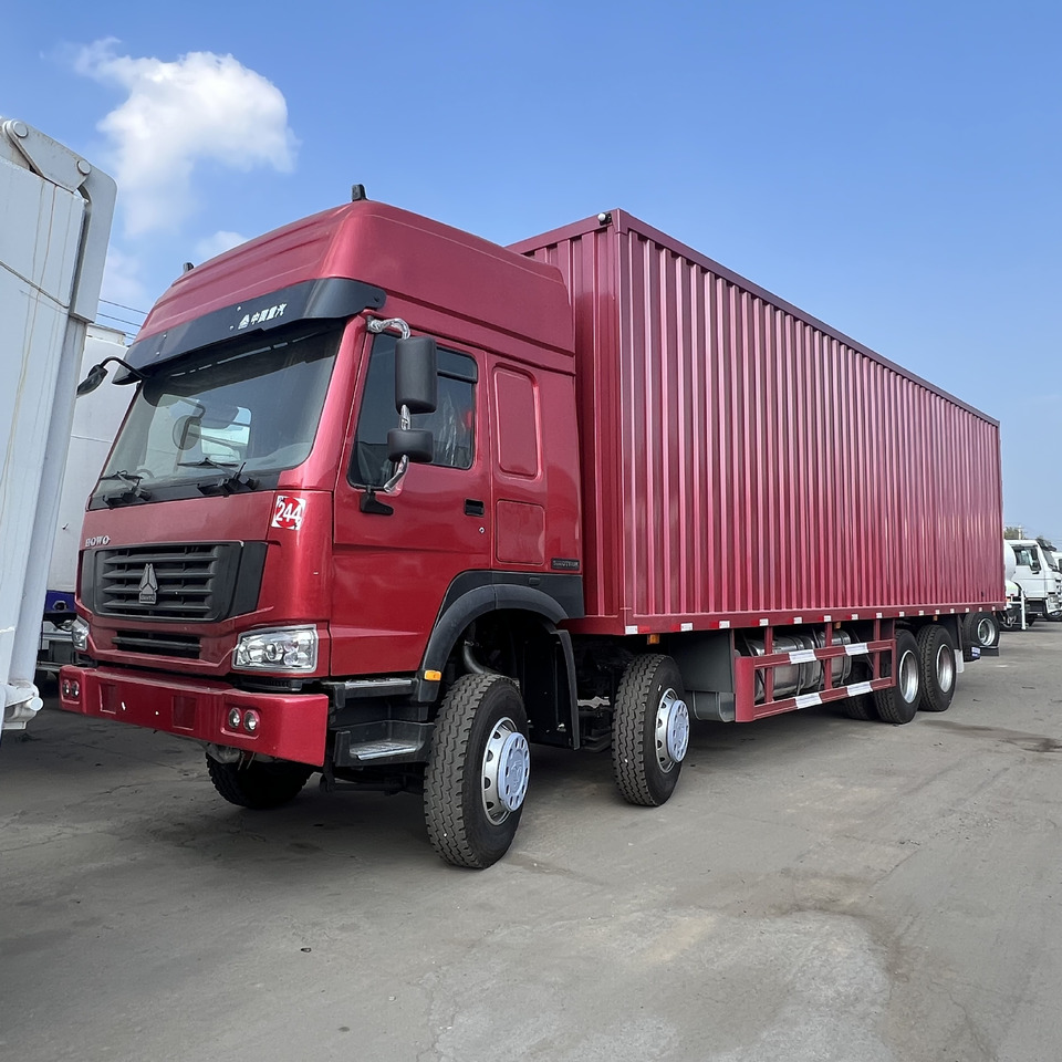 SINOTRUK HOWO - Skříňový nákladní auto: obrázek 1 SINOTRUK HOWO - Skříňový nákladní auto: obrázek 1