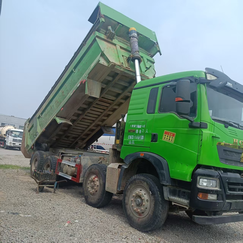 SINOTRUK HOWO - Sklápěč: obrázek 4 SINOTRUK HOWO - Sklápěč: obrázek 4