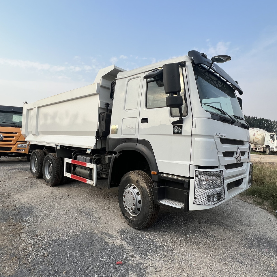 SINOTRUK HOWO - Skříňový nákladní auto: obrázek 5 SINOTRUK HOWO - Skříňový nákladní auto: obrázek 5