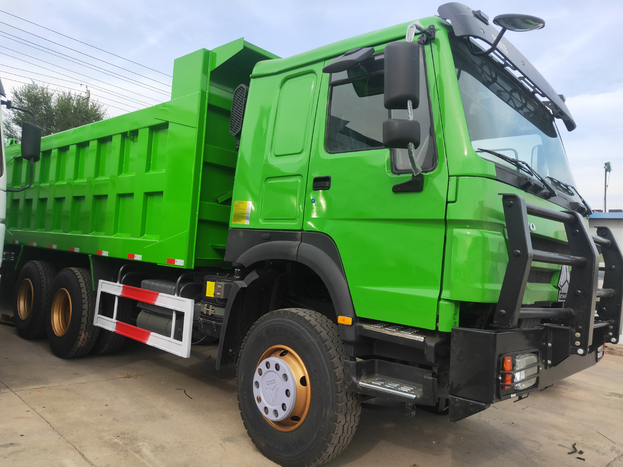 SINOTRUK Howo - Sklápěč: obrázek 3 SINOTRUK Howo - Sklápěč: obrázek 3