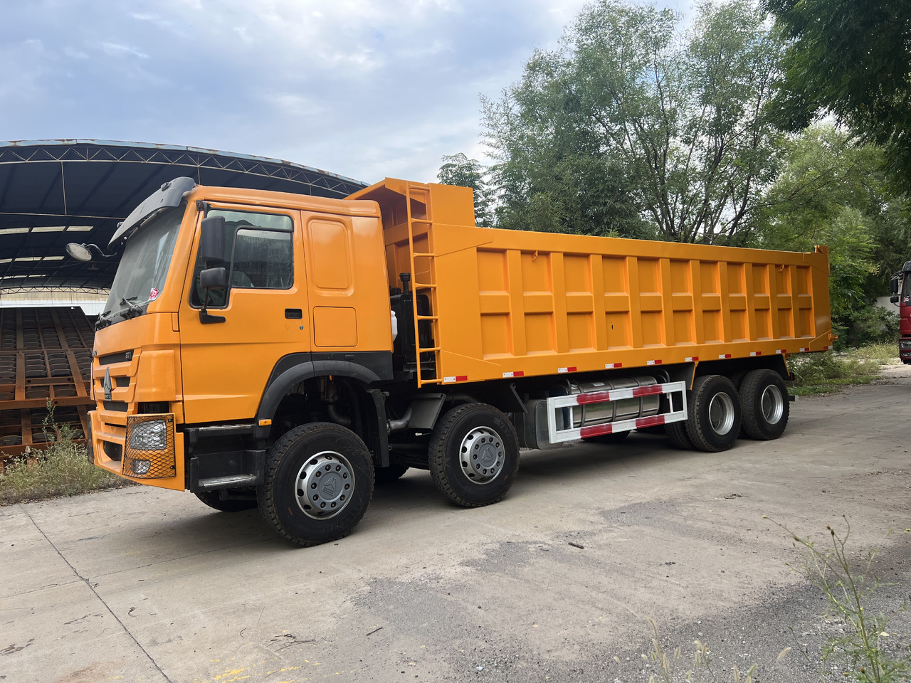 SINOTRUK Howo - Sklápěč: obrázek 3 SINOTRUK Howo - Sklápěč: obrázek 3