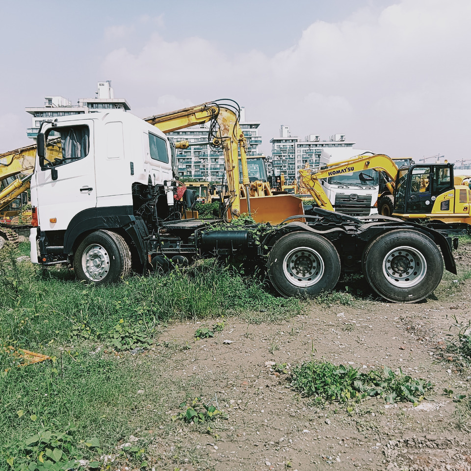 HINO 700 - Tahač: obrázek 5 HINO 700 - Tahač: obrázek 5