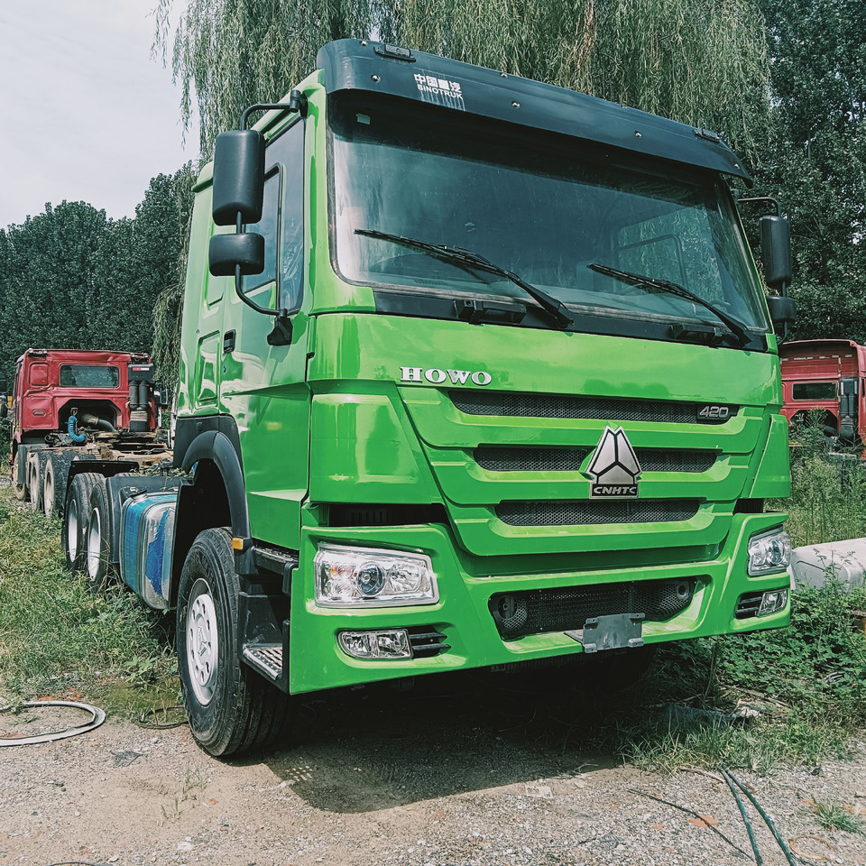 SINOTRUK HOWO - Tahač: obrázek 1 SINOTRUK HOWO - Tahač: obrázek 1