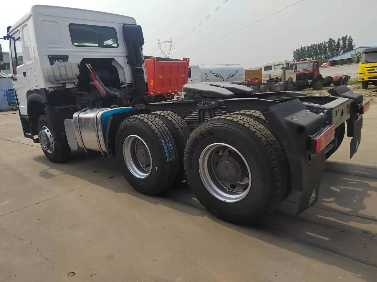 Tahač SINOTRUK HOWO trailer ead: obrázek 7