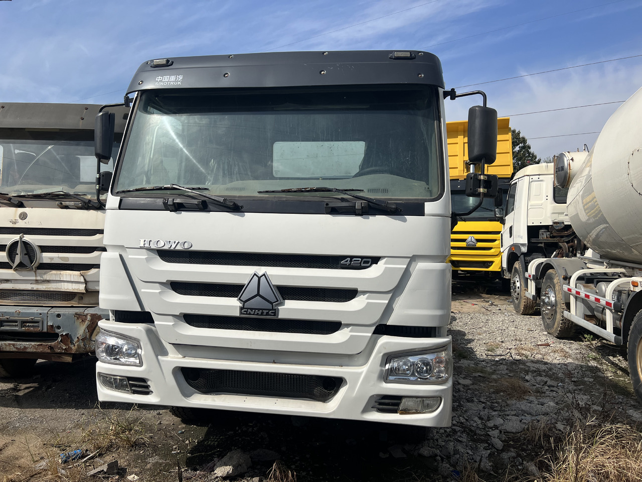 SINOTRUK HOWO trailer head - Tahač: obrázek 2 SINOTRUK HOWO trailer head - Tahač: obrázek 2