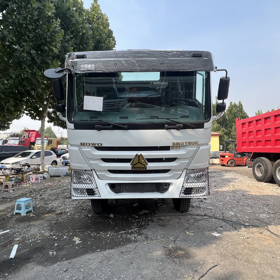 SINOTRUK HOWO tralier head - Tahač: obrázek 4 SINOTRUK HOWO tralier head - Tahač: obrázek 4