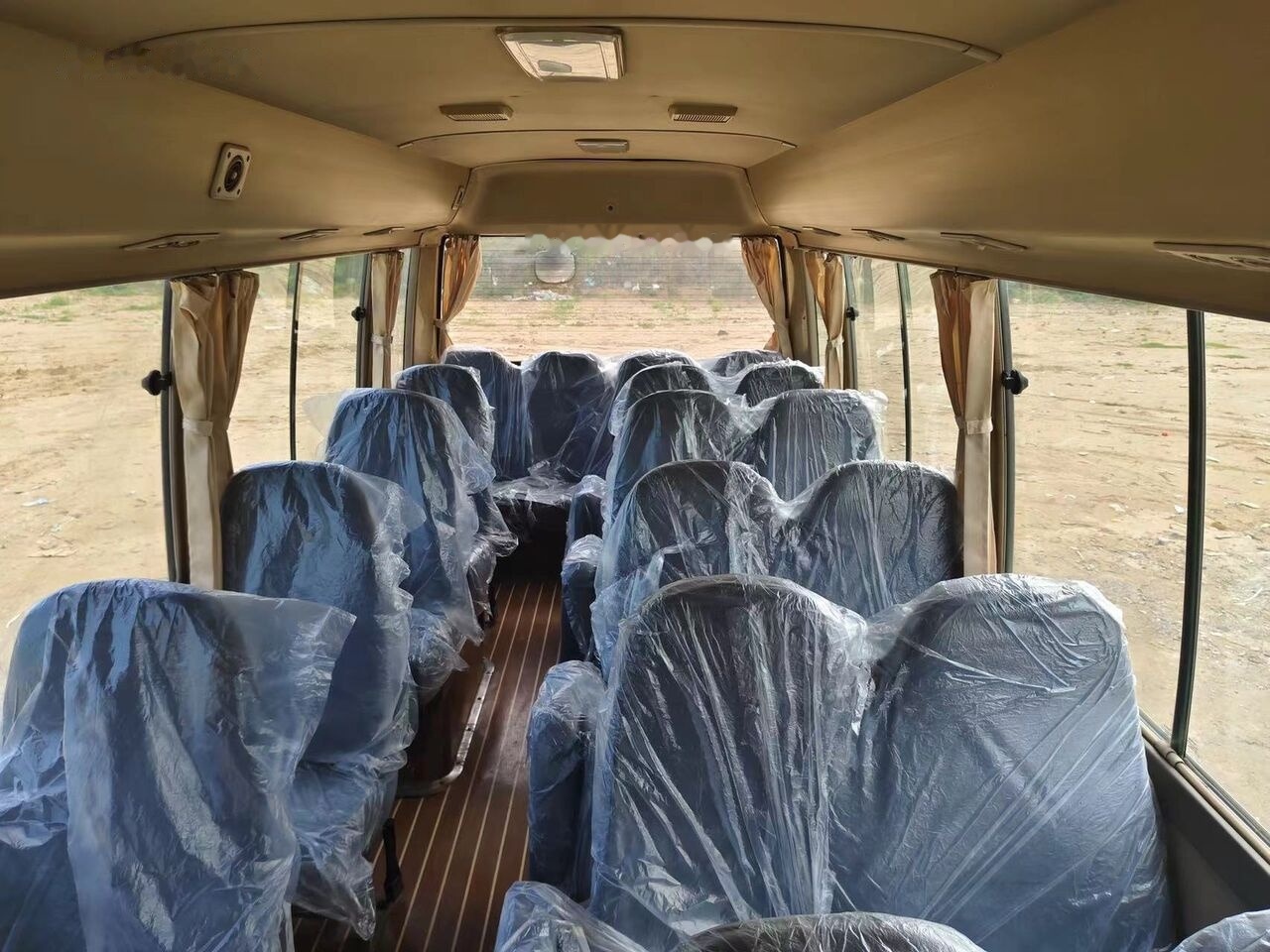 Toyota Coaster - Městský autobus: obrázek 2 Toyota Coaster - Městský autobus: obrázek 2
