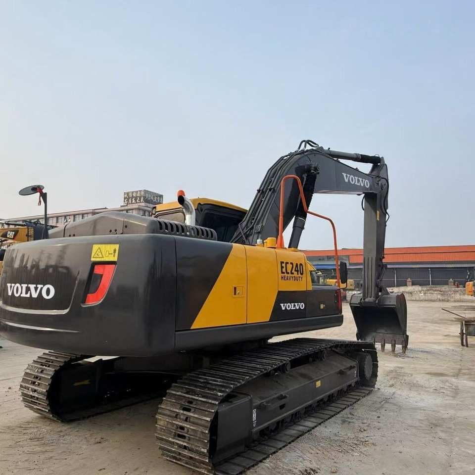 Volvo EC240 - Pásové rýpadlo: obrázek 4 Volvo EC240 - Pásové rýpadlo: obrázek 4