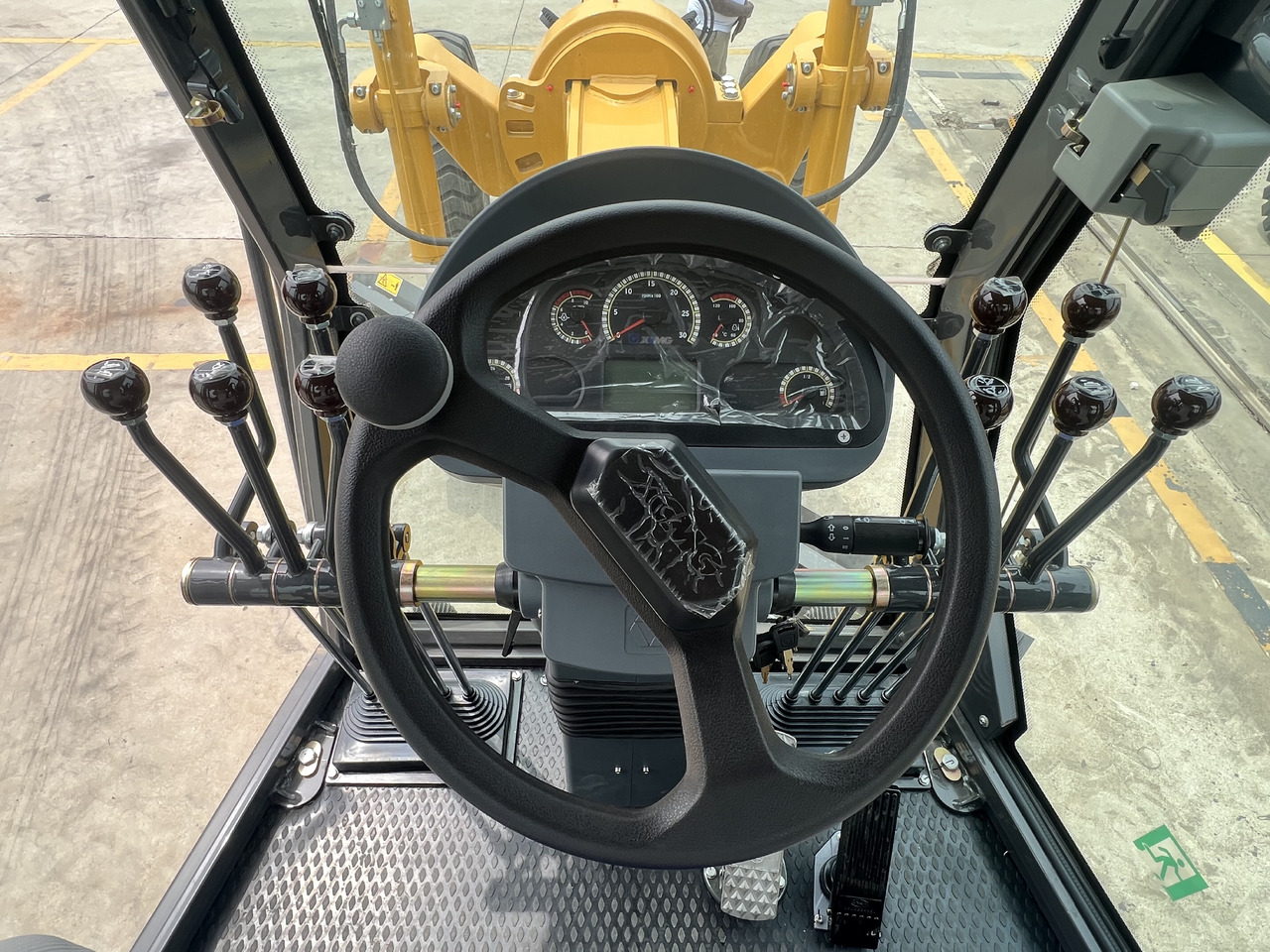 XCMG GR165 - Grejdr: obrázek 2 XCMG GR165 - Grejdr: obrázek 2