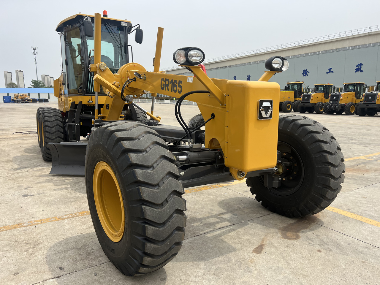 XCMG GR165 - Grejdr: obrázek 5 XCMG GR165 - Grejdr: obrázek 5