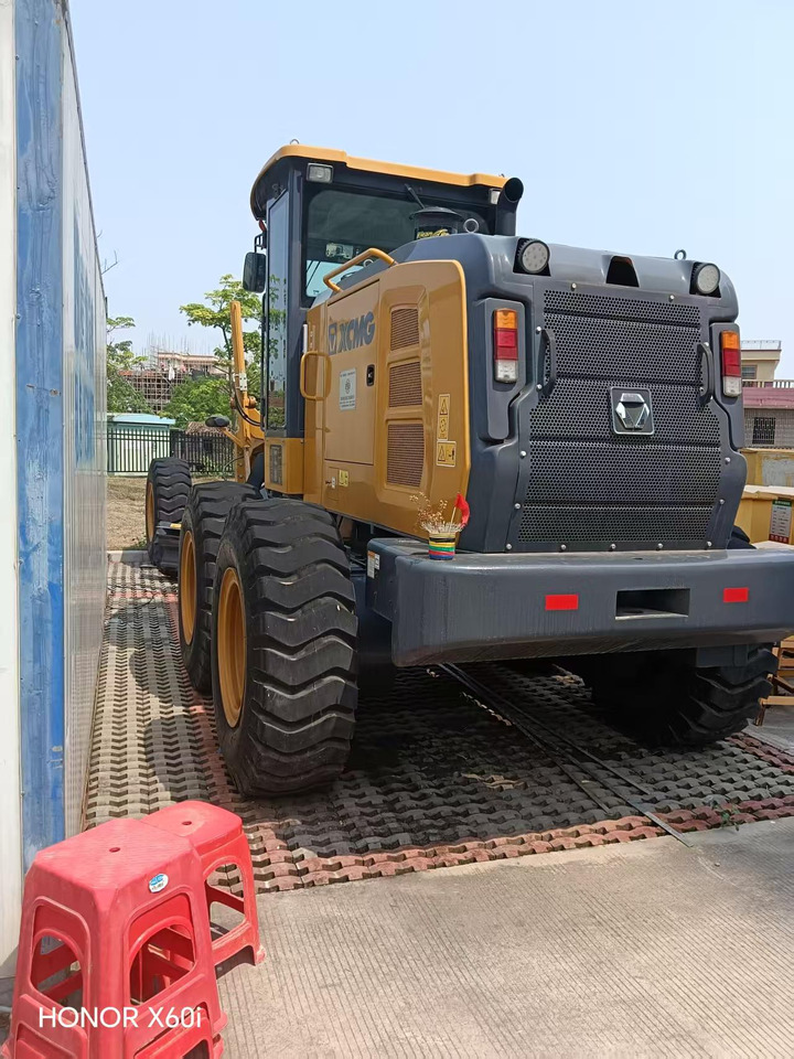 XCMG GR1653 - Grejdr: obrázek 4 XCMG GR1653 - Grejdr: obrázek 4