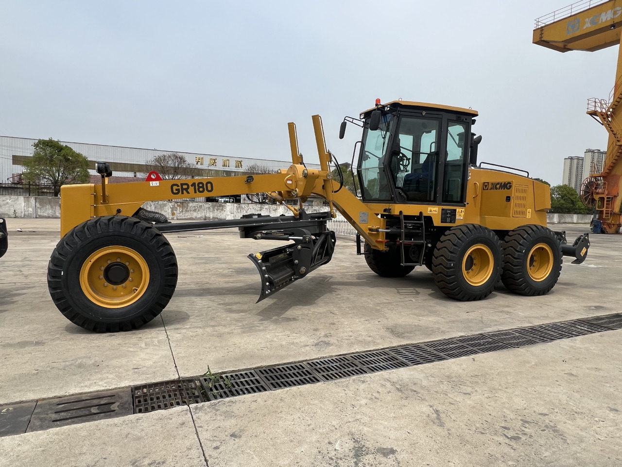 XCMG GR180 - Grejdr: obrázek 2 XCMG GR180 - Grejdr: obrázek 2