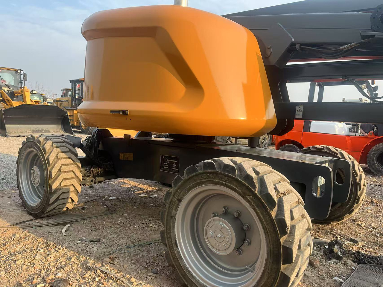 XCMG GTBZ14 aerial platform - Autoplošina: obrázek 4 XCMG GTBZ14 aerial platform - Autoplošina: obrázek 4